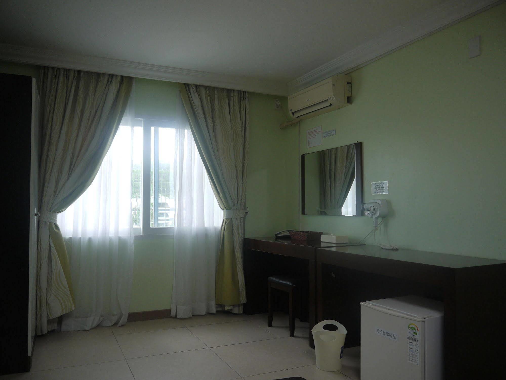 Hotel Galleria Saipan 加拉班 外观 照片